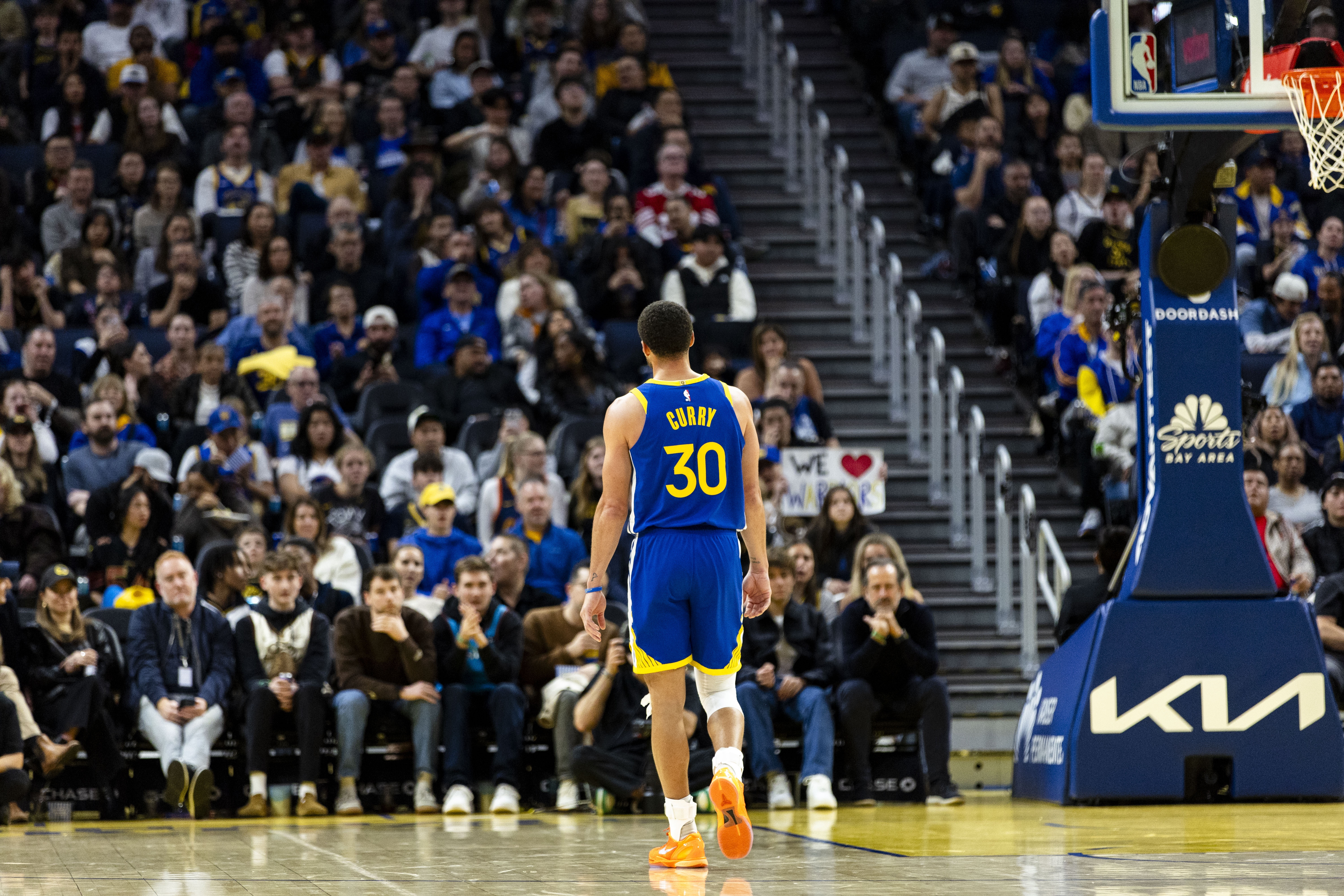 姚明：库里签约李宁是风向标，未来更多中国品牌签约NBA球员