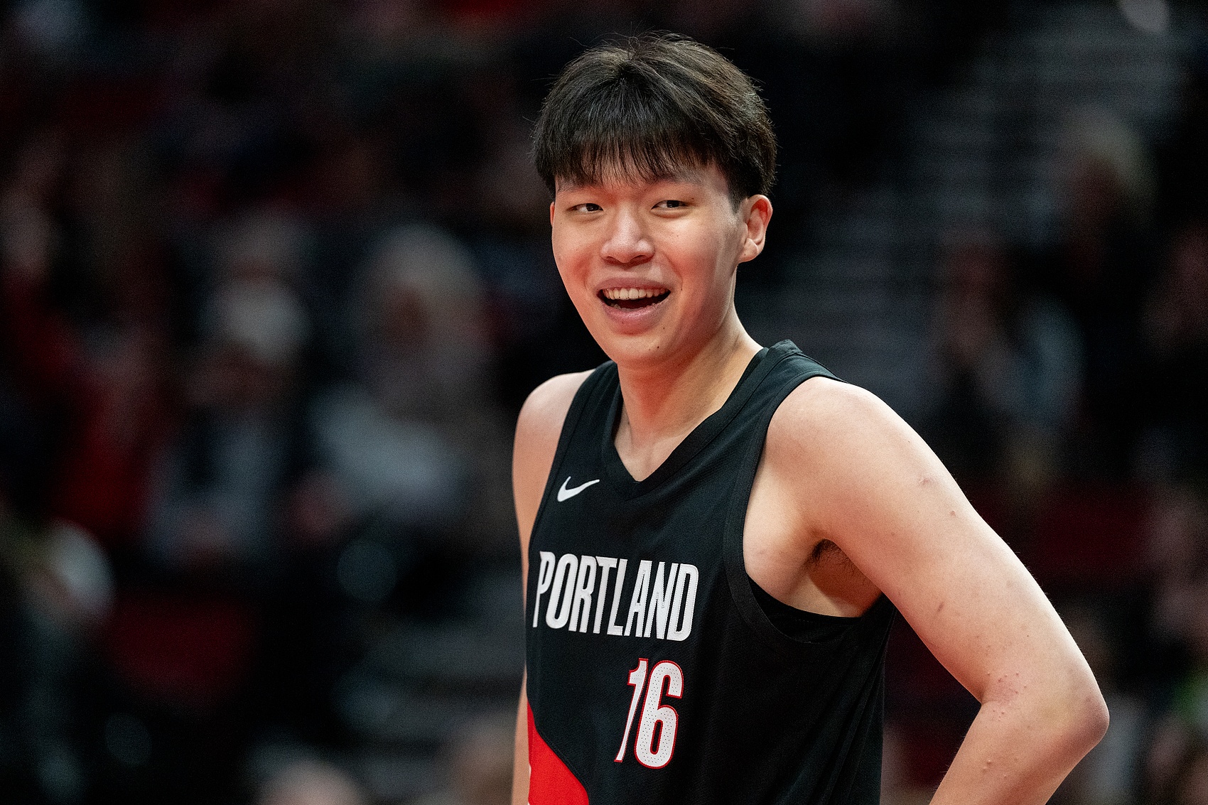 杨瀚森夏联首秀12+9，战术权重较去年下滑