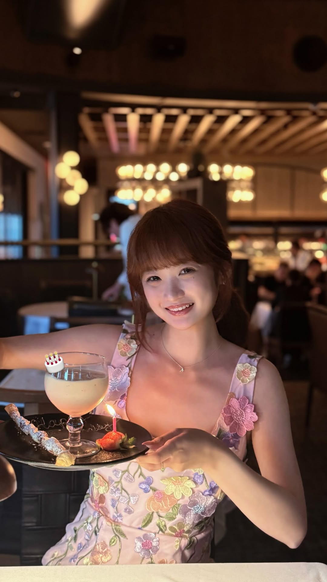 杨舒森社媒晒女友照片祝其24岁生日快乐