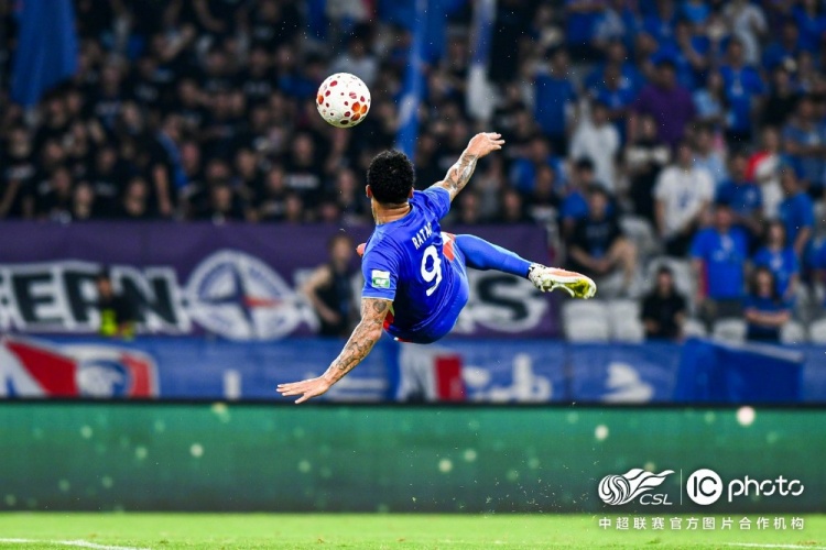 高天意百场传射 申花主场4-1逆转河南