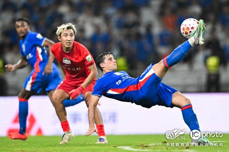 高天意百场传射 申花主场4-1逆转河南