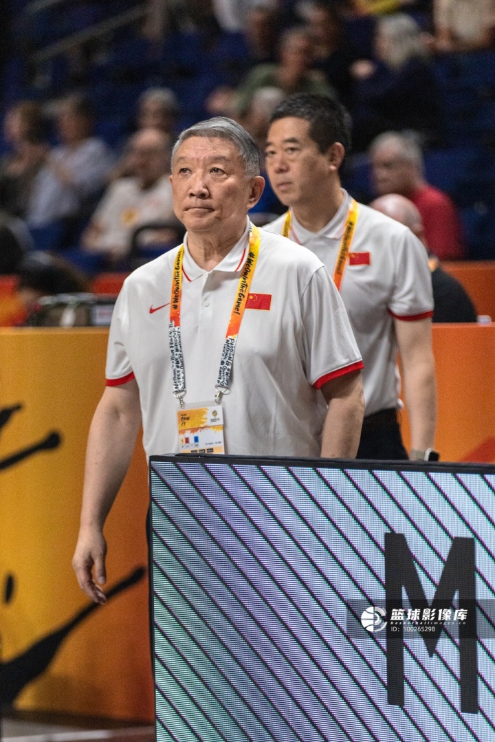 杨毅:中国女篮目前人员水平 根本不具备靠外线打先进篮球的能力 杨毅:中国女篮目前人员水平 根本不具备靠外线打先进篮球的能力