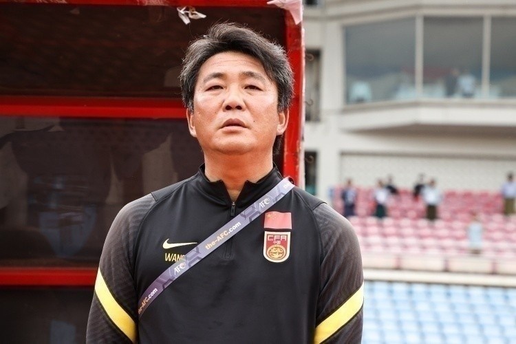 王军:U20女足阵中至少有6-7人能走到国家一队,这是我的预期 王军:U20女足阵中至少有6-7人能走到国家一队,这是我的预期