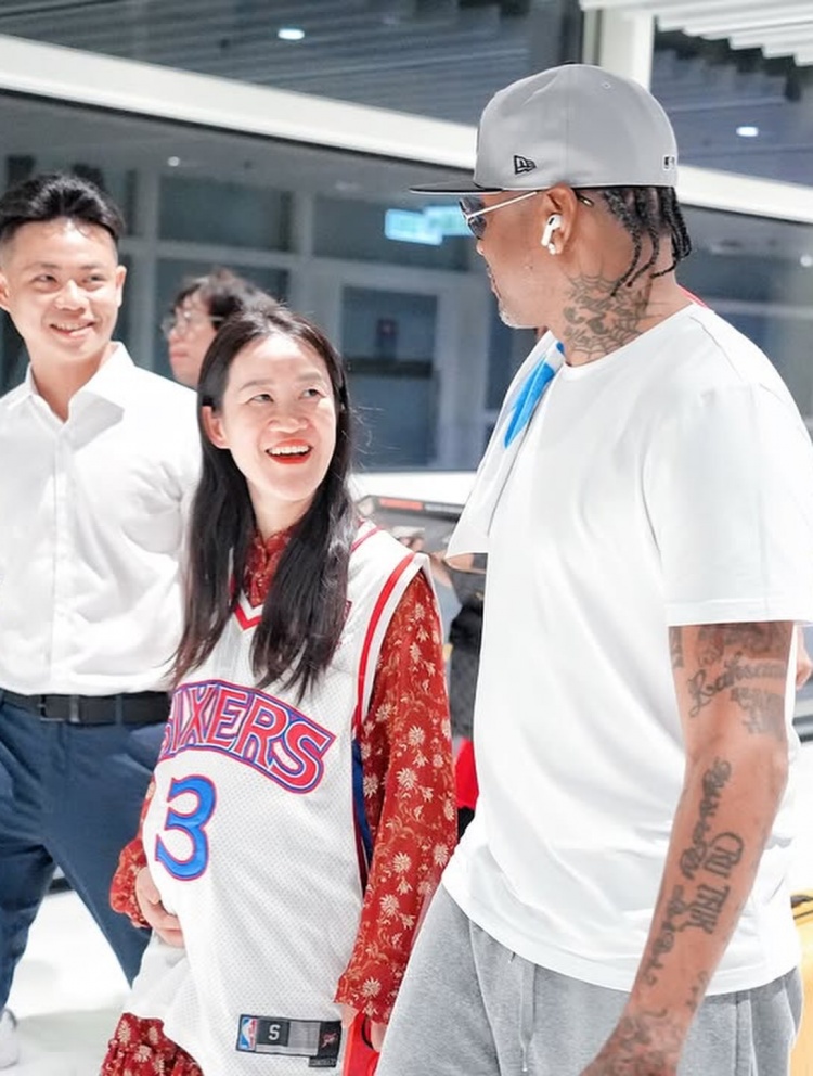 艾弗森社媒晒图回顾中国行:谢谢你中国 总是分享令人感动的爱 艾弗森社媒晒图回顾中国行:谢谢你中国 总是分享令人感动的爱
