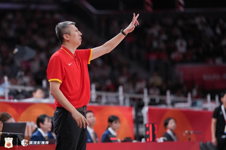 媒体人：郭士强屠榜热搜 中国男篮惨败日本男篮二队情感上难接受