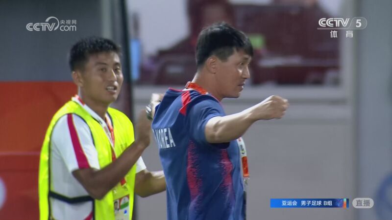 [进球视频]国足连续解围不干净！崔国后插上破门，U23国足0-1落后朝鲜